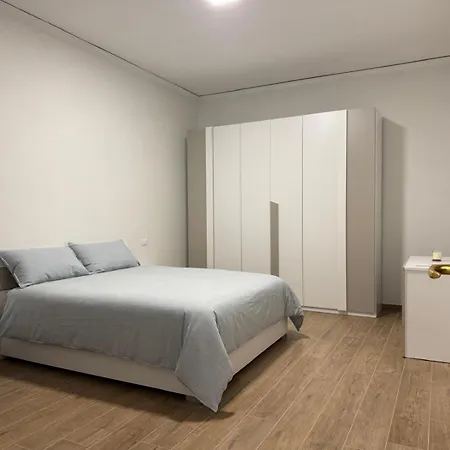Piter House - Luxury & Private Parking Apartment Lusciano