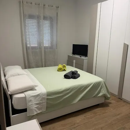 Piter House - Luxury & Private Parking Apartment